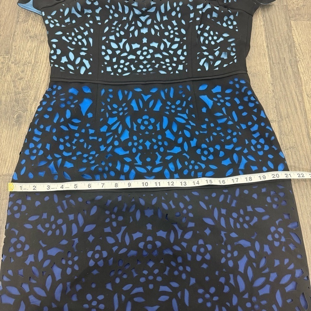 Shani Collection Blue Ombré Colorblock Laser-Cut Sheath Dress Size 12 - Picture 11 of 15